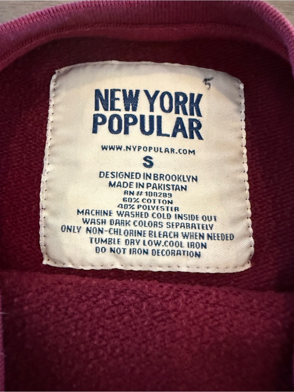 New York Popular Maroon Burgundy Varsity Crewneck Sweatshirt Small - Picture 3 of 3